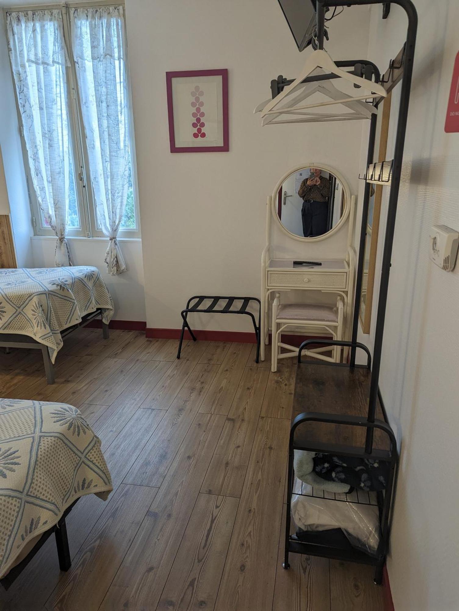 Auberge Des Pins Aubenas Eksteriør billede